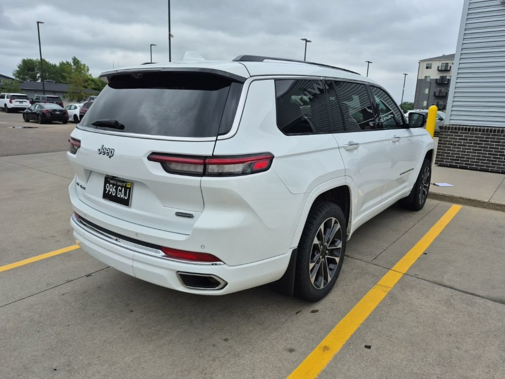 Used 2021 Jeep Grand Cherokee L Overland w/ Advanced Protech Group III AWD/4WD image 8