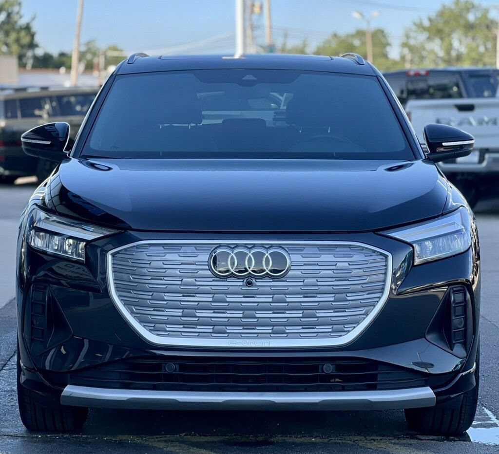 Used 2022 Audi Q4 e-tron Premium Plus w/ Premium Plus AWD/4WD image 36