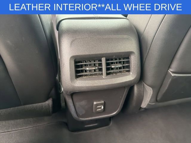 Used 2024 GMC Terrain SLT image 21