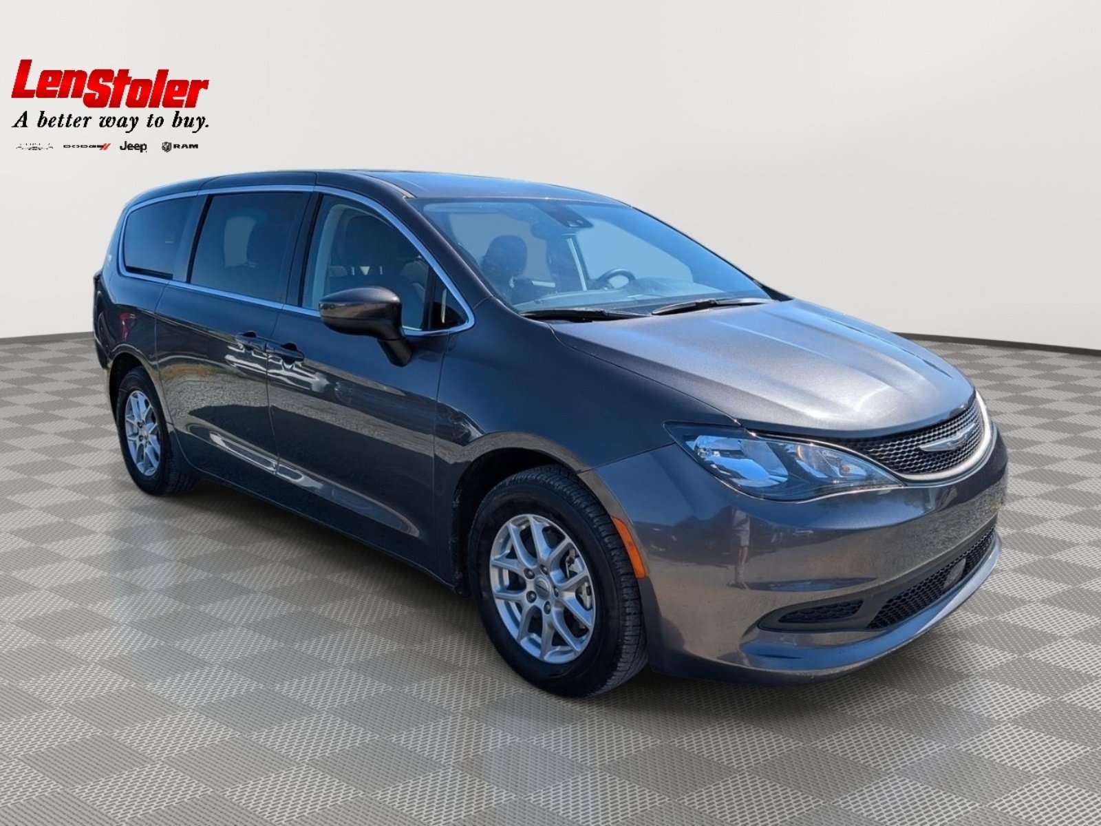 Used 2023 Chrysler Voyager LX FWD image 7
