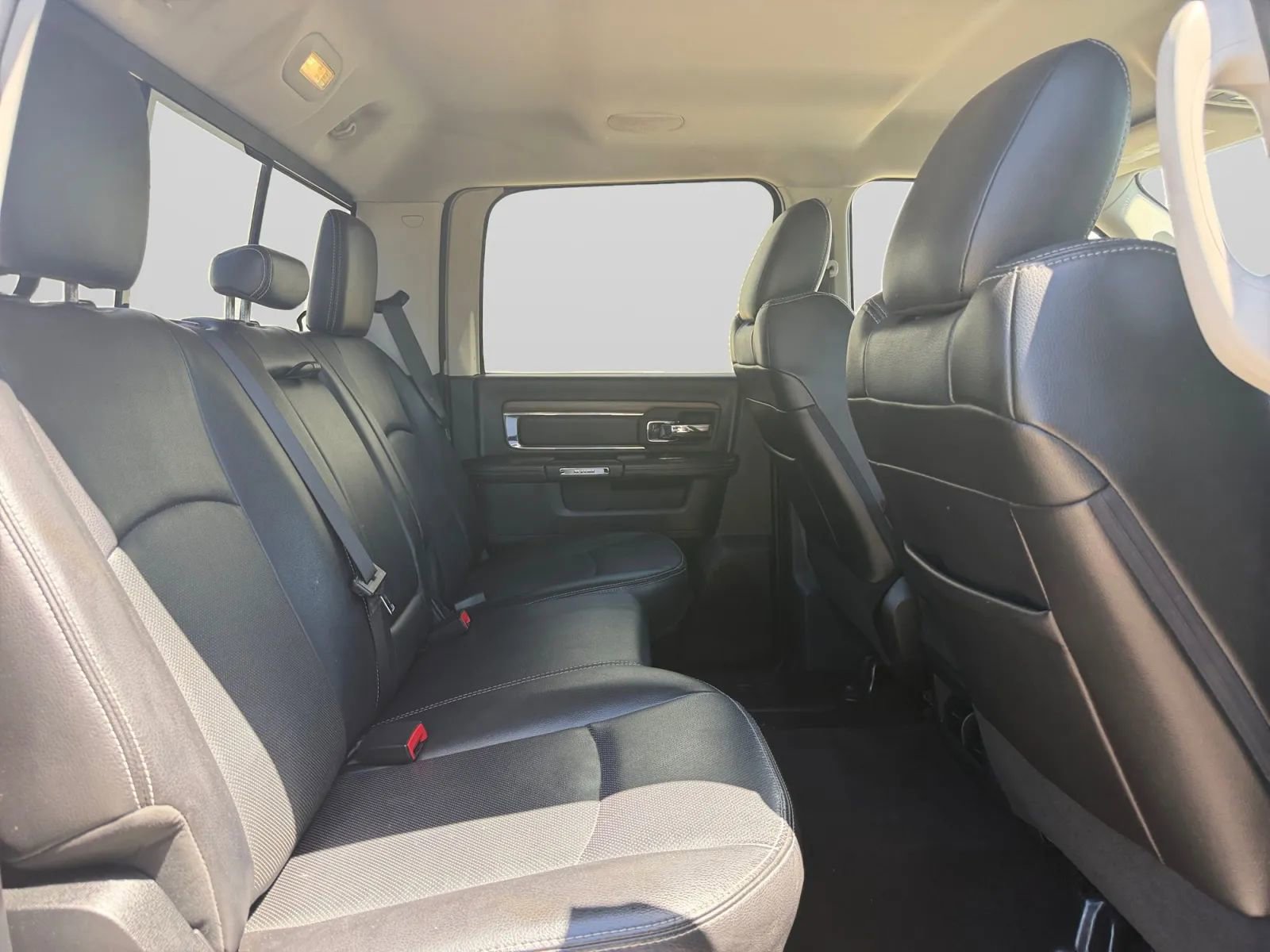 Used 2015 RAM 2500 Laramie image 32