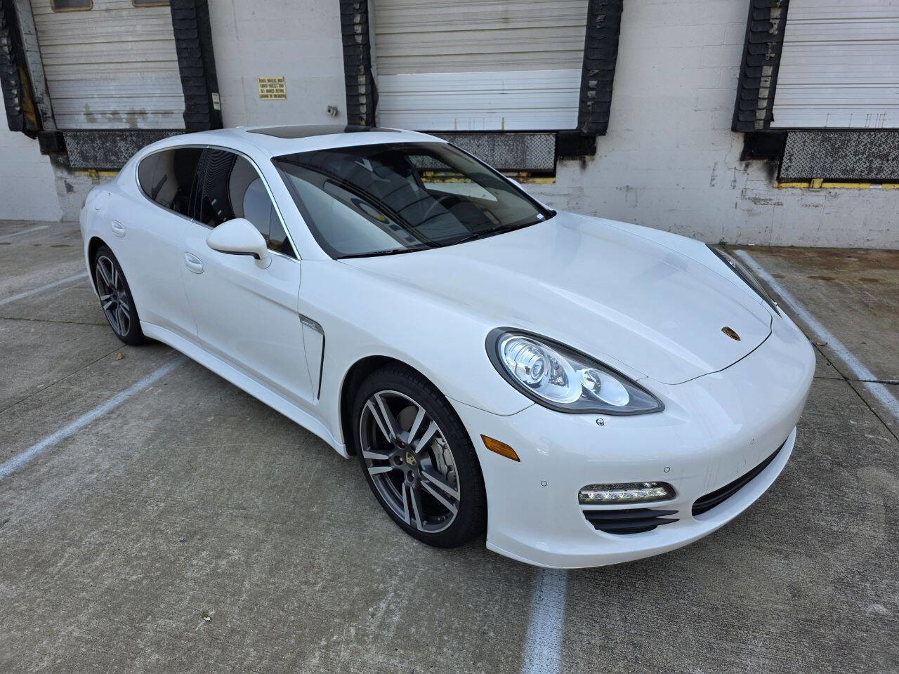 Used 2010 Porsche Panamera S image 57