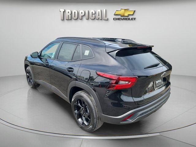 New 2026 Chevrolet Trax LT w/ Midnight Edition FWD image 3