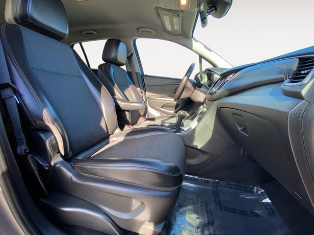 Used 2021 Chevrolet Trax LT w/ Driver Confidence Package image 15
