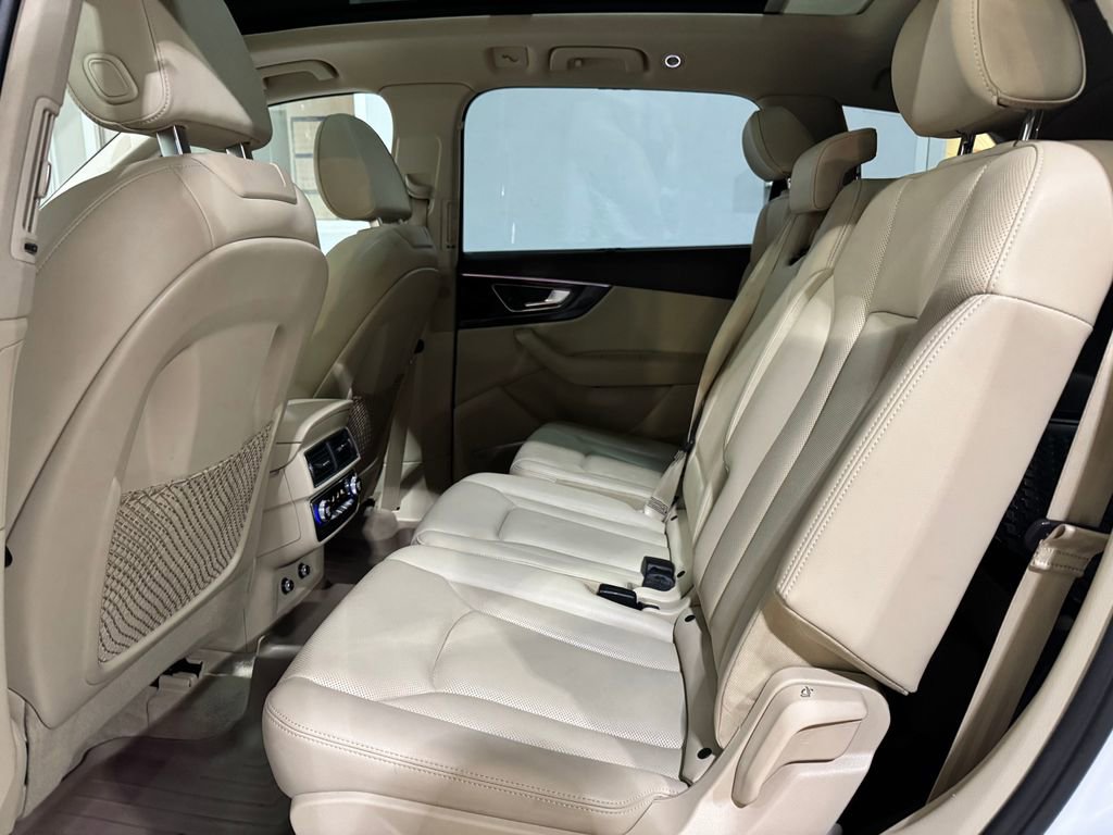 Used 2018 Audi Q7 3.0T Prestige w/ Prestige Package image 25