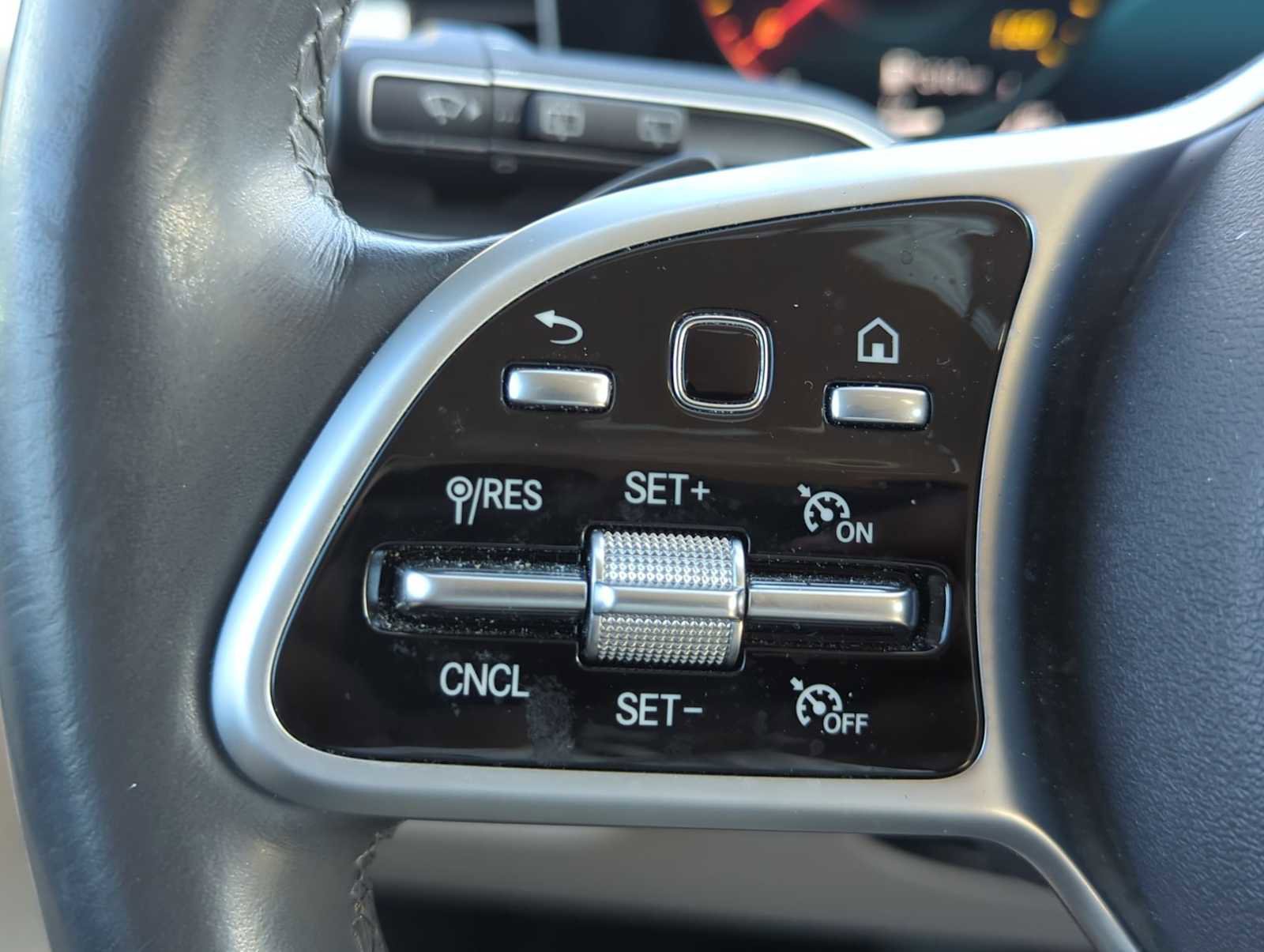 Used 2020 Mercedes-Benz GLE 350 4MATIC image 24