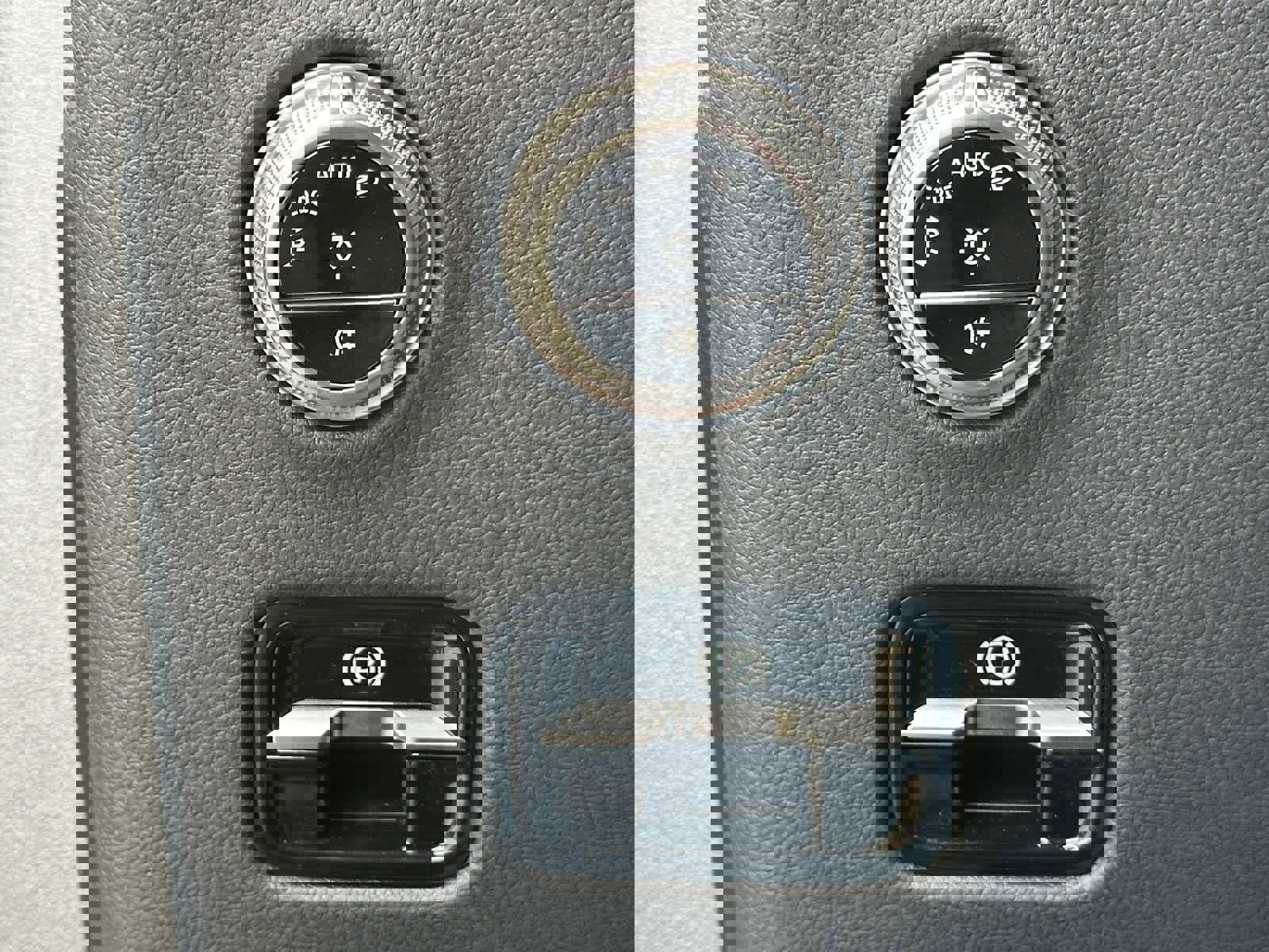 Used 2025 Mercedes-Benz GLC 300 4MATIC image 36