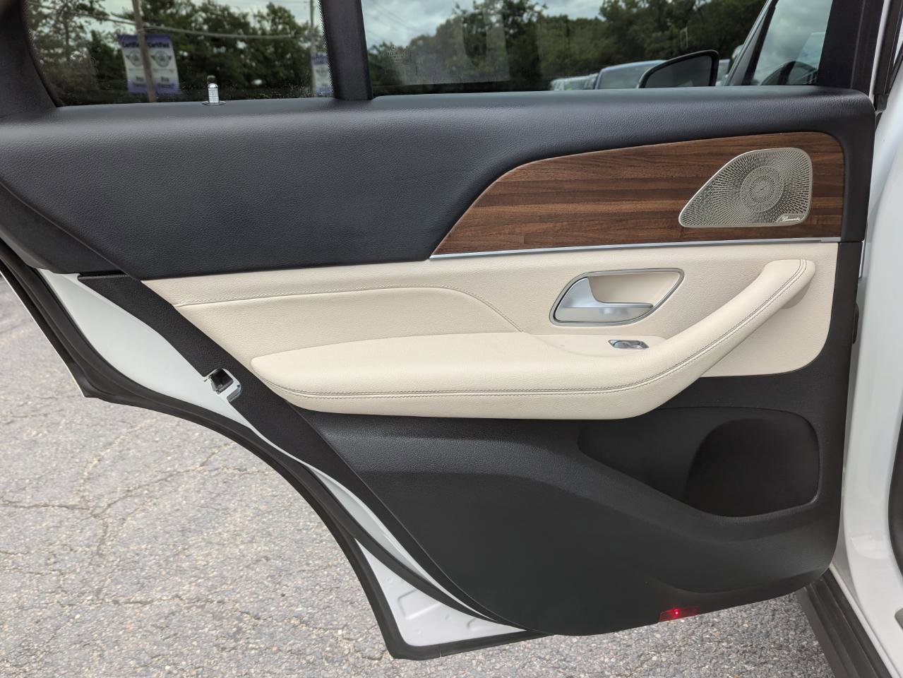 Used 2024 Mercedes-Benz GLE 450 4MATIC image 37