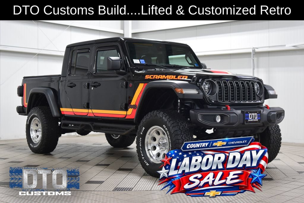 Used 2025 Jeep Gladiator Rubicon AWD/4WD image 1