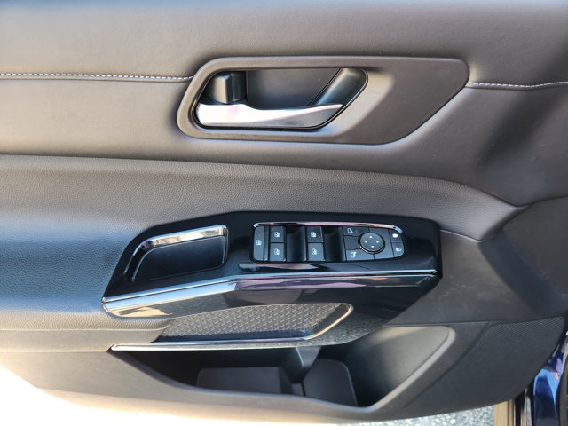 Certified 2022 Nissan Pathfinder SV AWD/4WD image 17