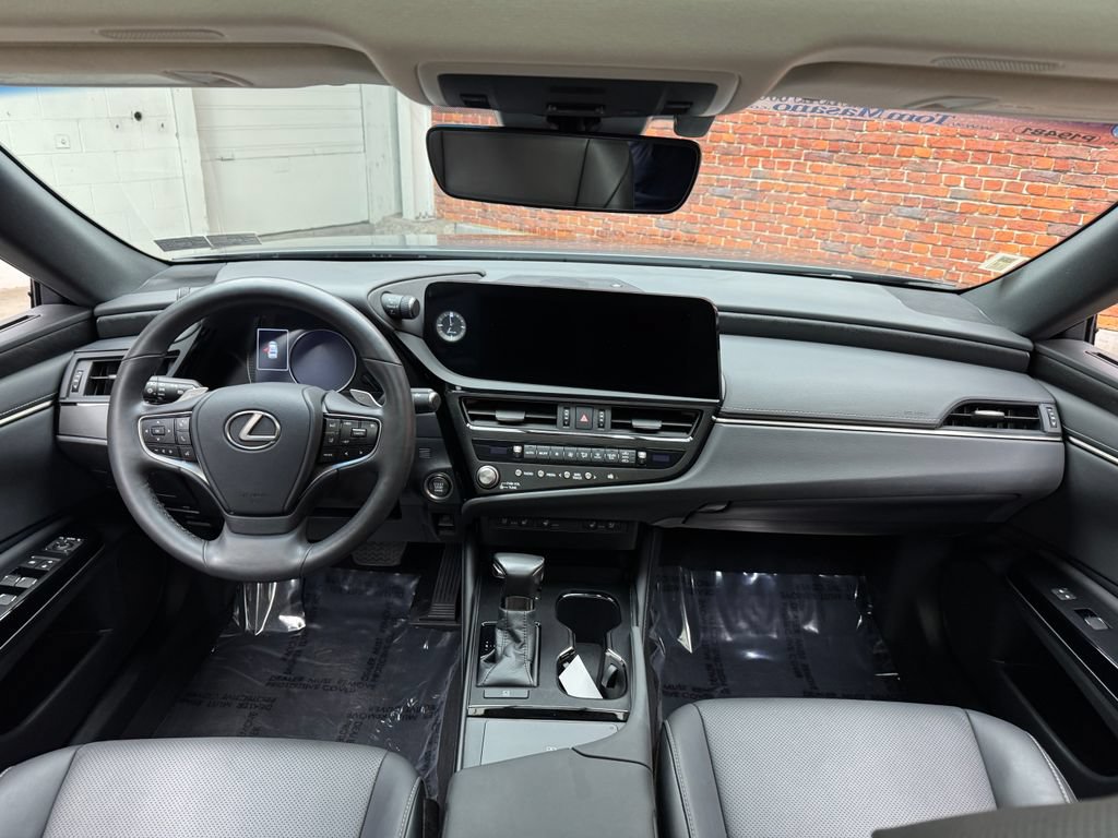 Used 2023 Lexus ES 350 w/ Premium Package FWD image 13