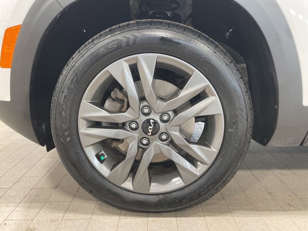 Certified 2023 Kia Seltos S w/ Navigation Package image 23