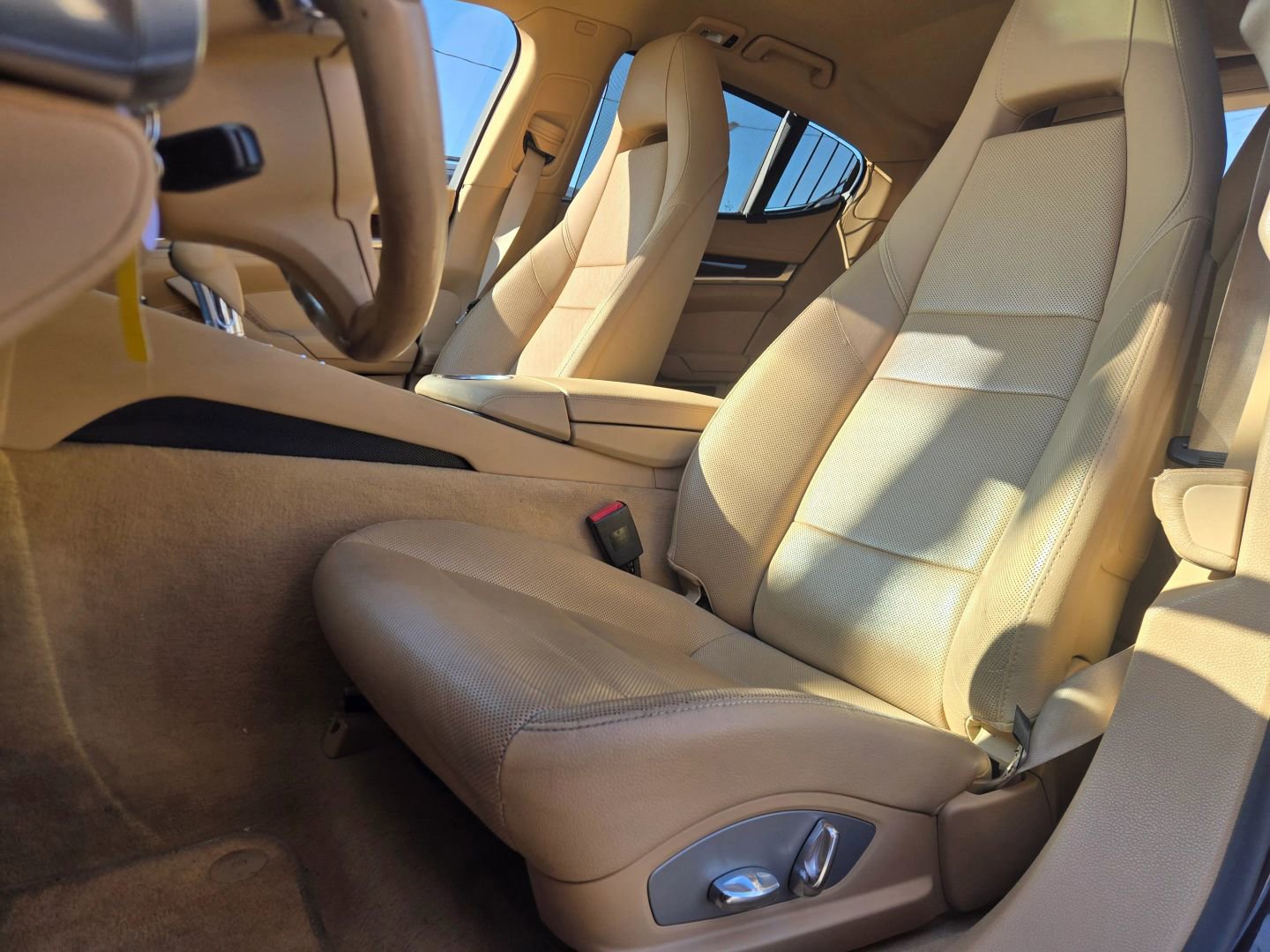 Used 2011 Porsche Panamera image 10