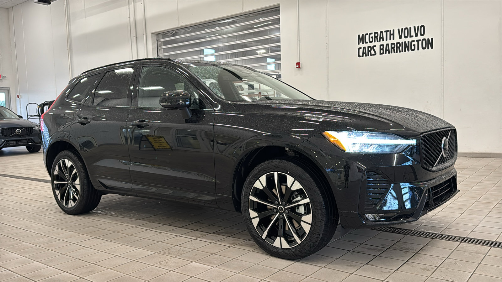 New 2026 Volvo XC60 B5 Plus w/ Climate Package AWD/4WD image 3
