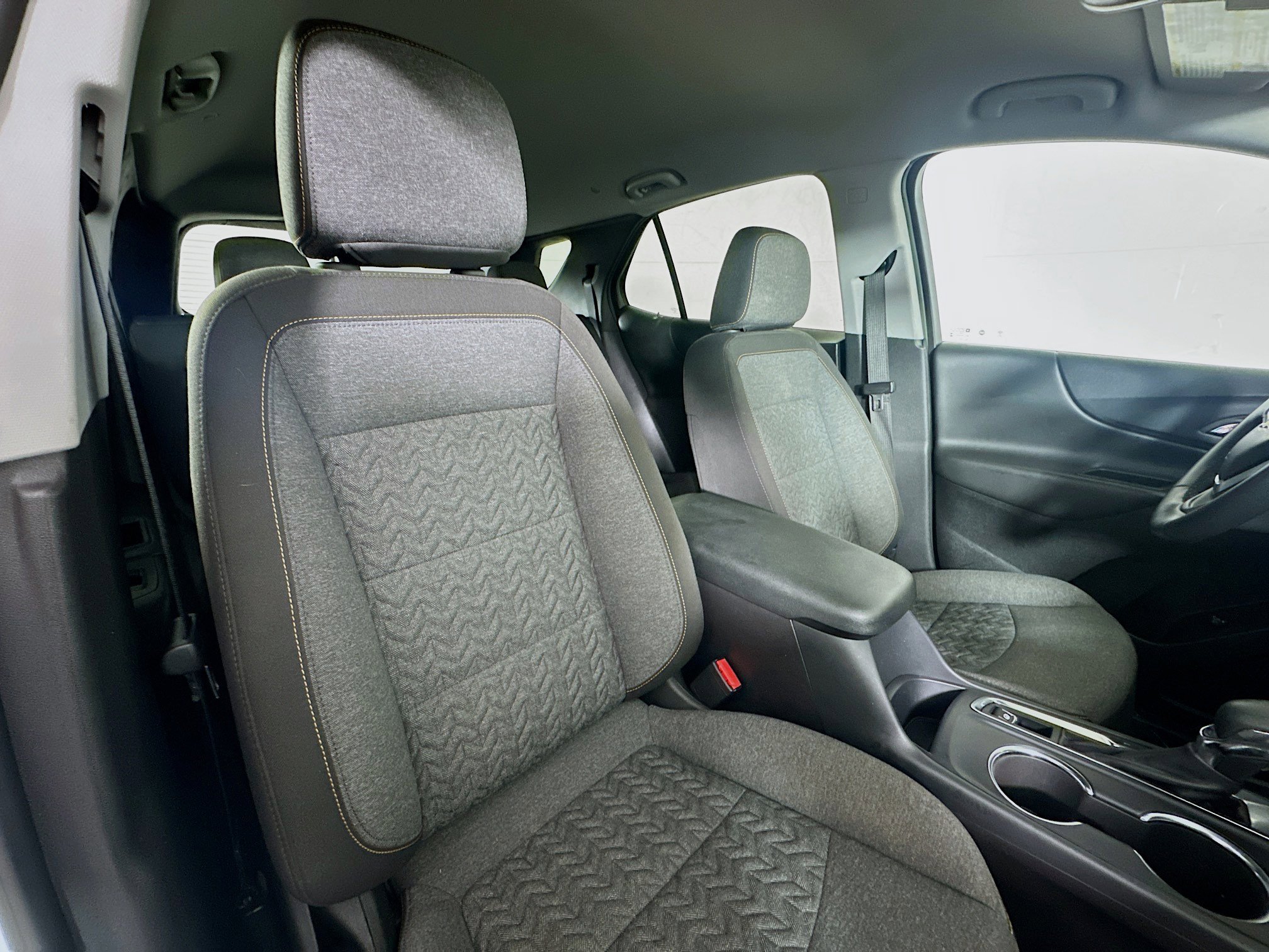 Used 2024 Chevrolet Equinox LT image 25