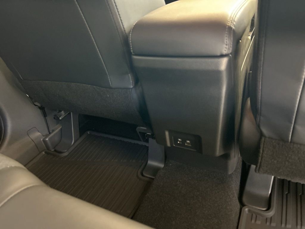 New 2025 Mitsubishi Eclipse Cross Black Edition image 25