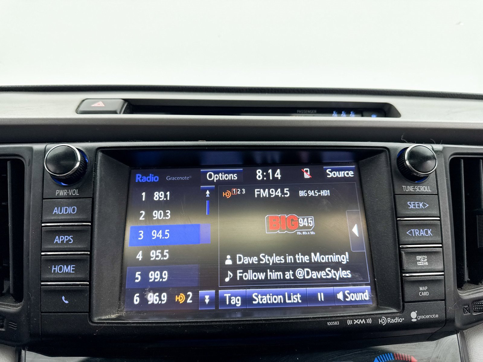 Used 2018 Toyota RAV4 Limited image 25