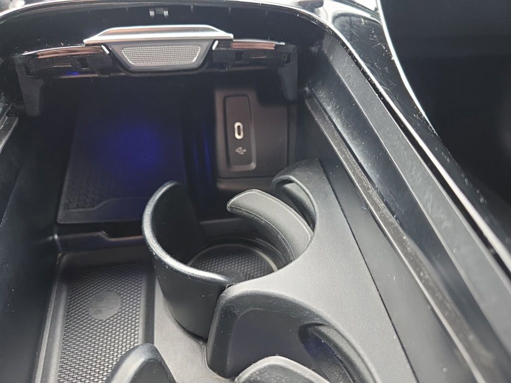 Used 2024 Mercedes-Benz GLC 300 4MATIC image 31