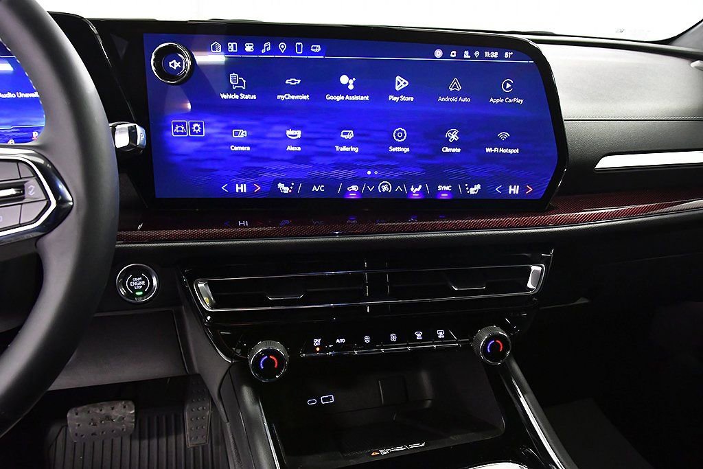 Used 2025 Chevrolet Traverse Z71 w/ Driver Confidence Package image 23