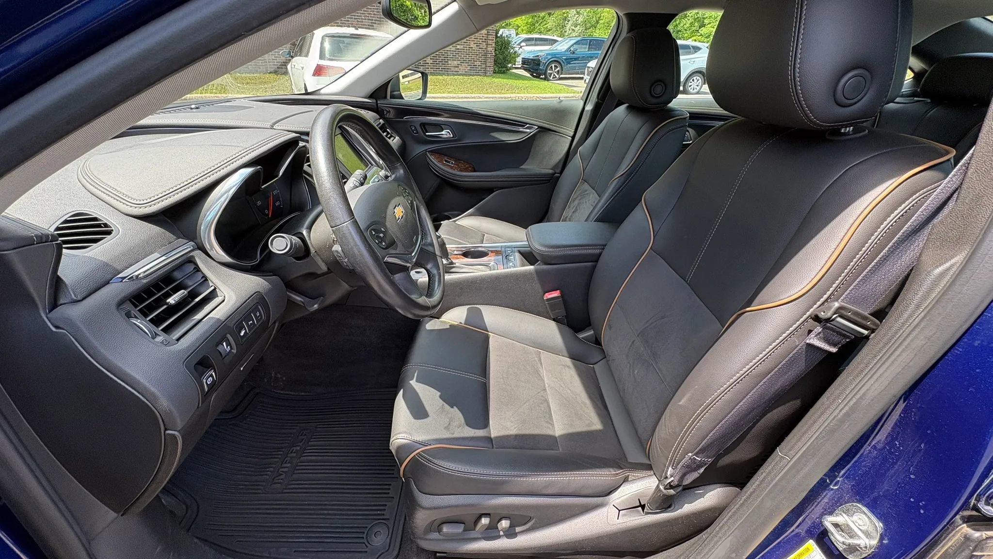 Used 2014 Chevrolet Impala LT w/ Premium Seating Package FWD image 21