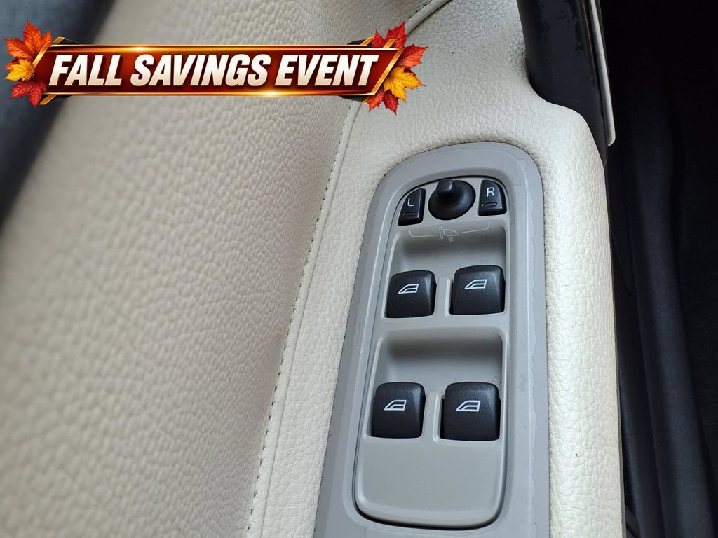 Used 2011 Volvo C70 T5 w/ Multimedia Pkg FWD image 24