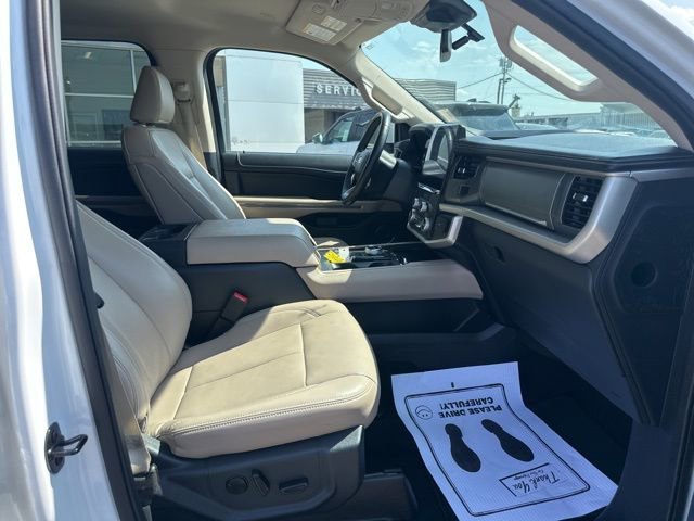 Used 2024 Ford Expedition Max XLT image 7