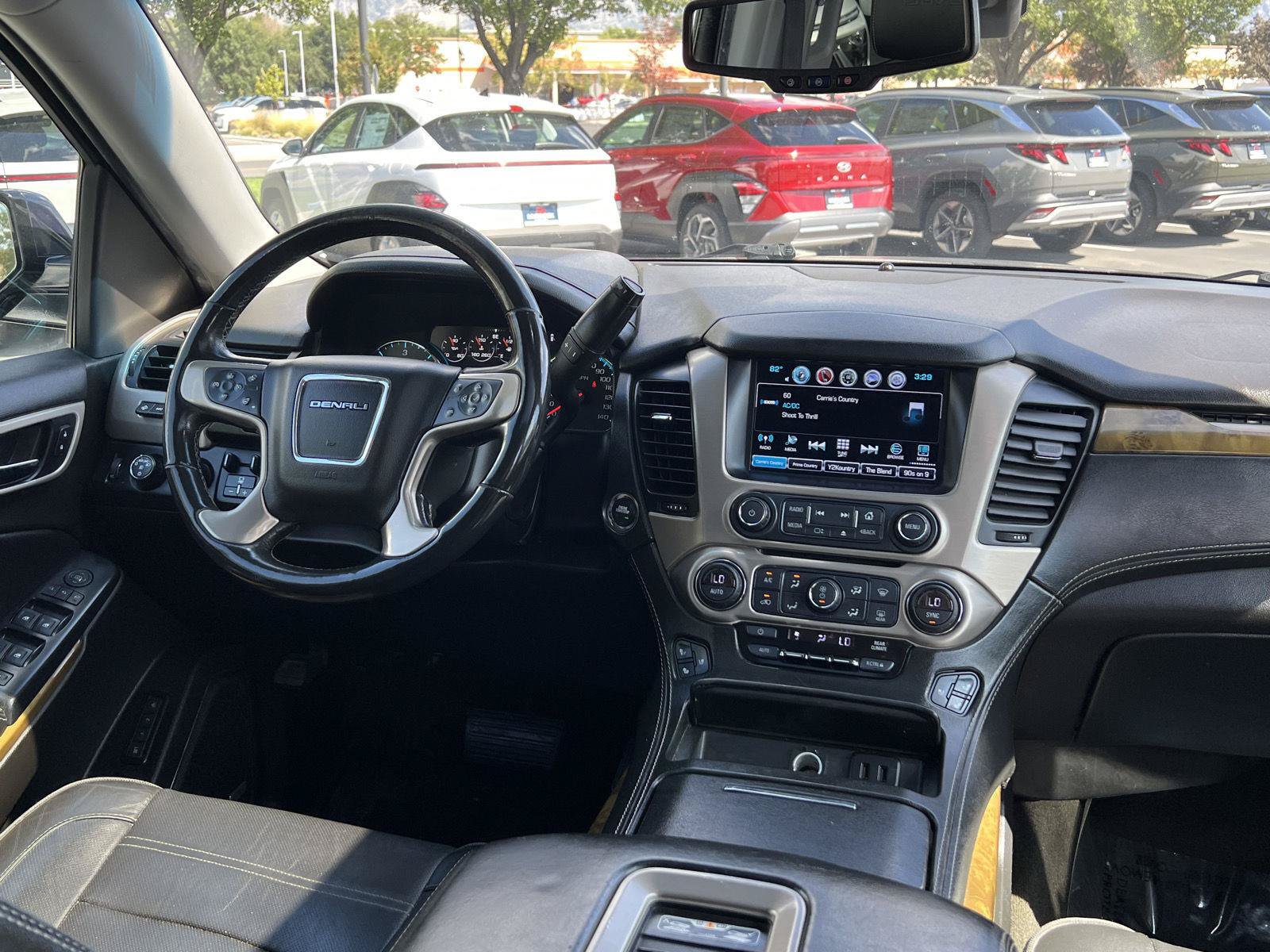 Used 2017 GMC Yukon XL Denali w/ Open Road Package AWD/4WD image 3