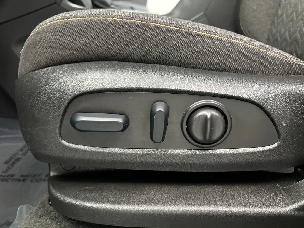 Used 2024 Chevrolet Equinox LT AWD/4WD image 13