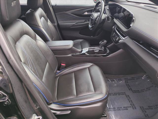 Used 2025 Buick Envista Sport Touring FWD image 19