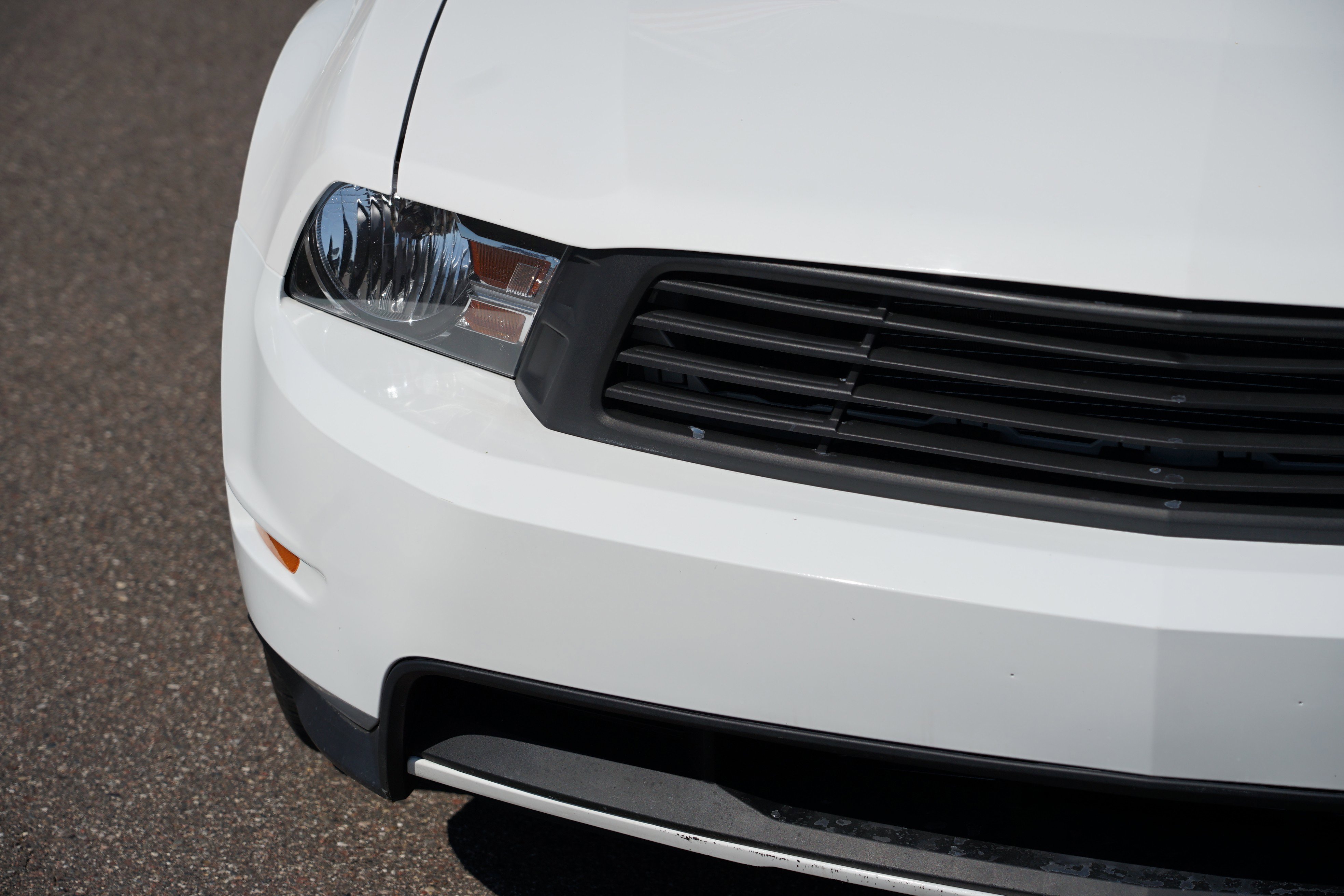 Used 2010 Ford Mustang Convertible image 8