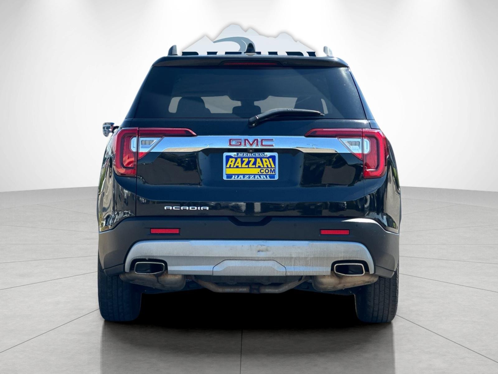Used 2023 GMC Acadia SLT image 4