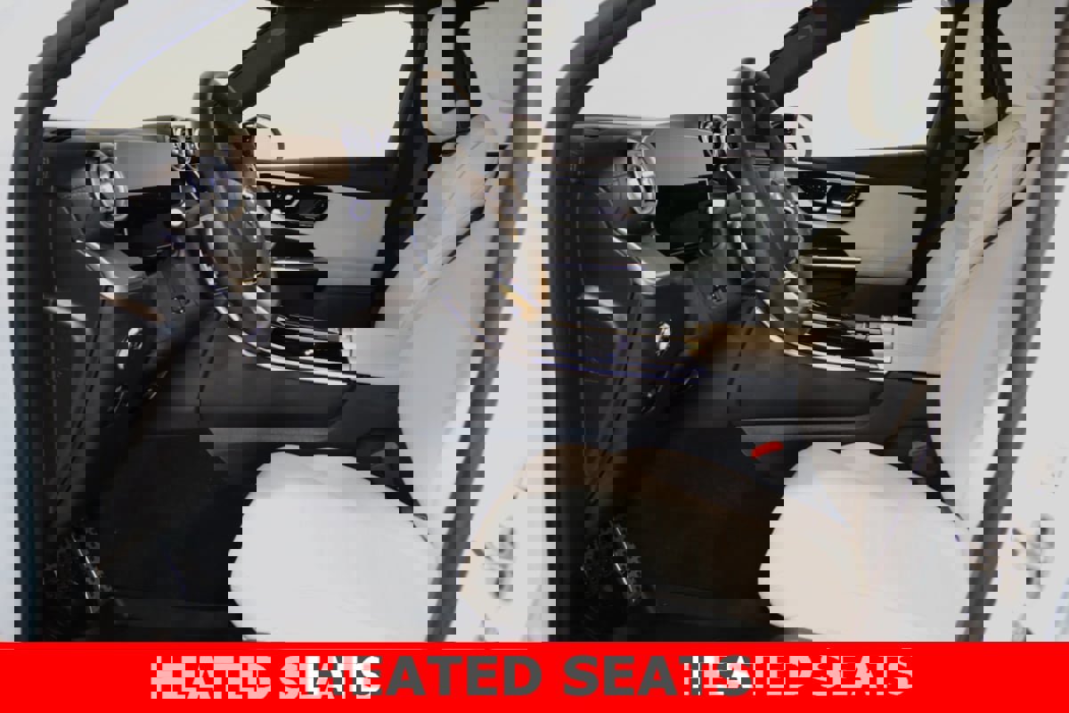 Used 2025 Mercedes-Benz GLC 300 4MATIC Coupe image 15