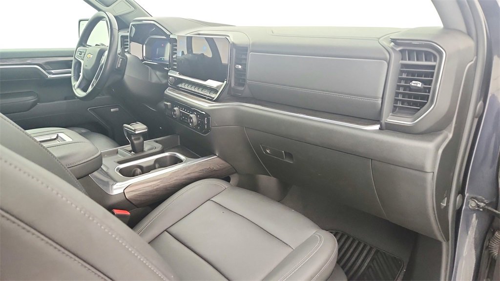 Used 2022 Chevrolet Silverado 1500 LTZ image 30