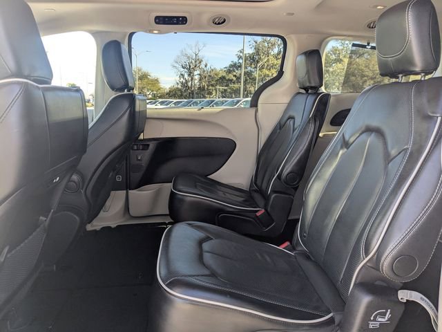 Used 2024 Chrysler Pacifica Limited image 19
