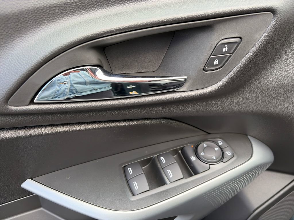 New 2026 Chevrolet Trax LS FWD image 16