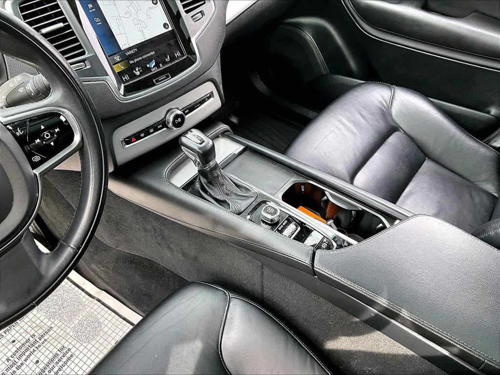 Used 2021 Volvo XC90 T5 Momentum w/ Protection Package Premier image 13