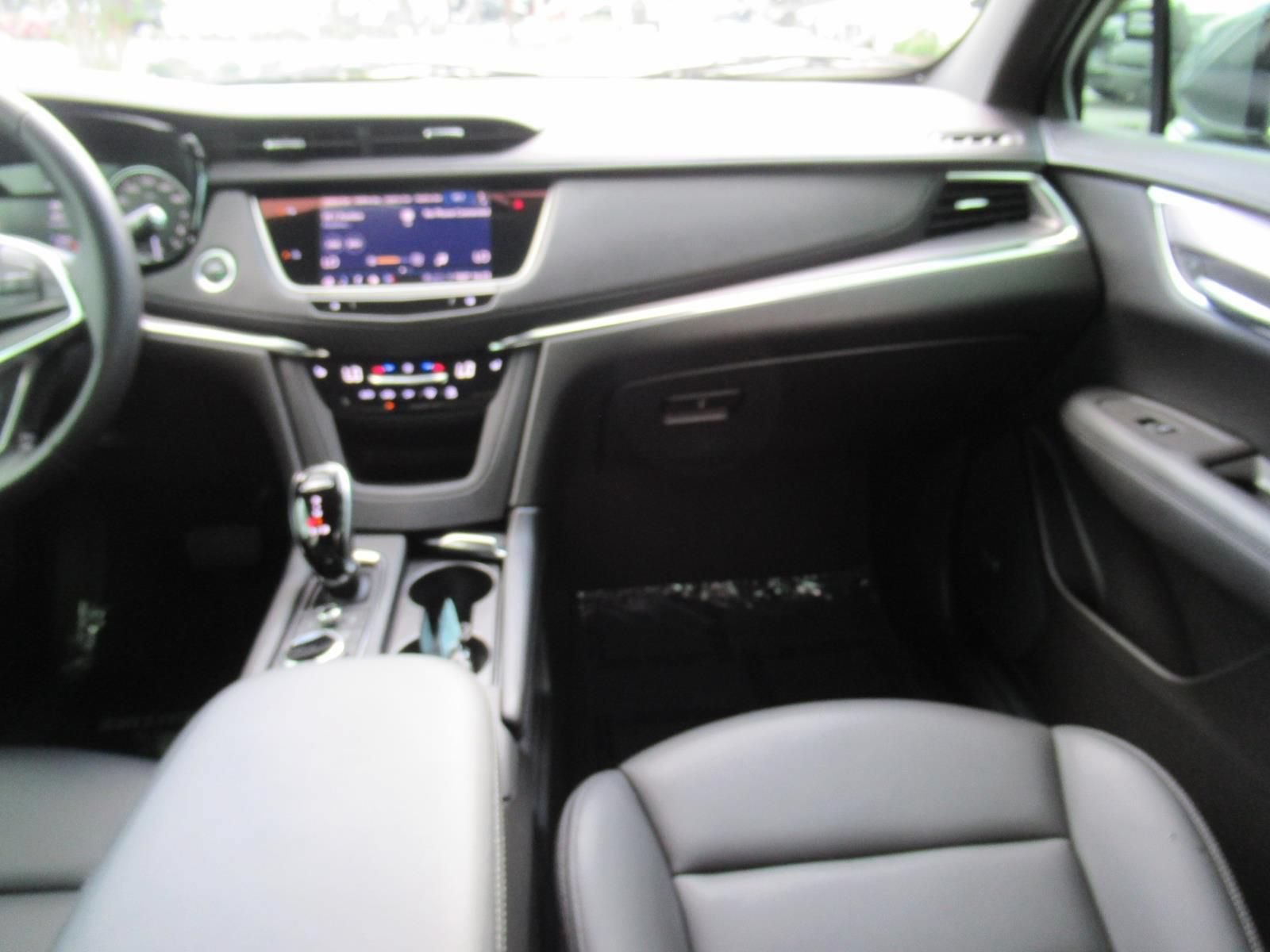 Used 2022 Cadillac XT5 Luxury AWD/4WD image 14