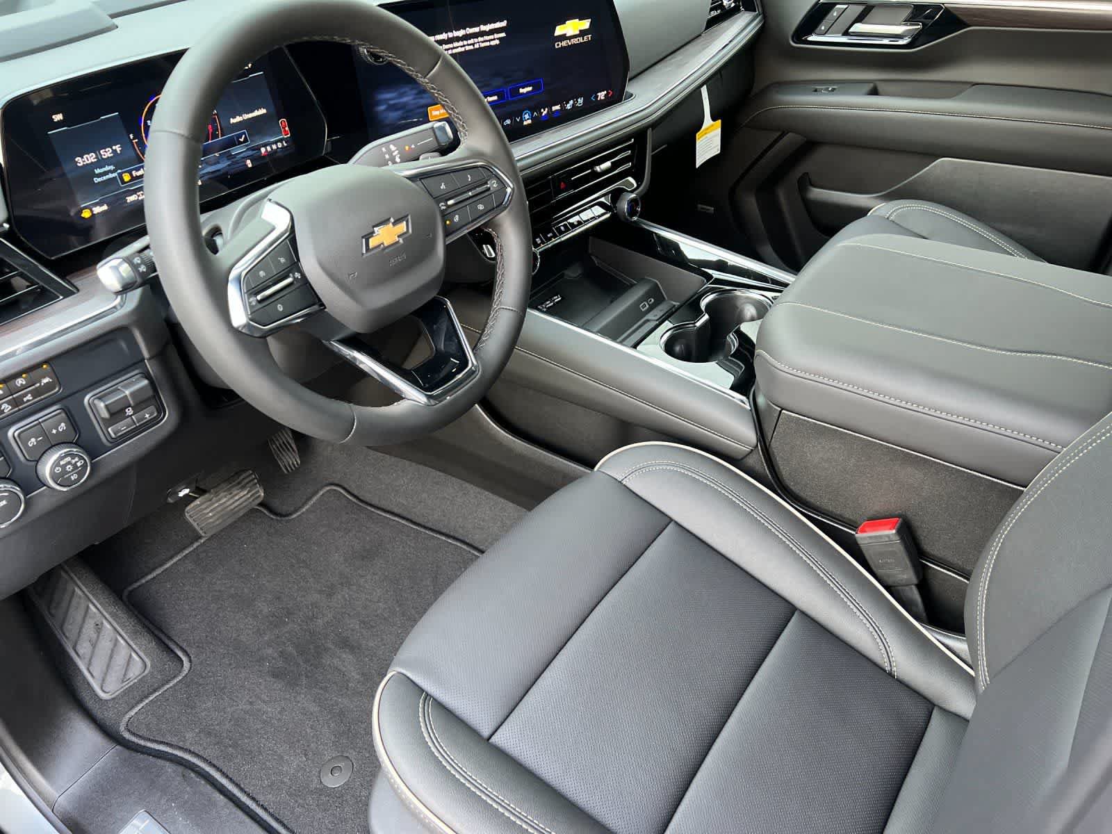 New 2026 Chevrolet Suburban Premier AWD/4WD image 11