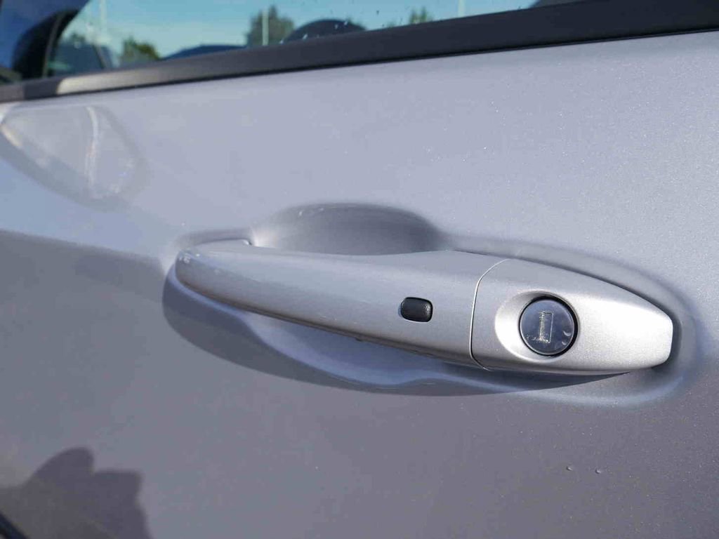 New 2026 Jeep Compass Latitude image 7