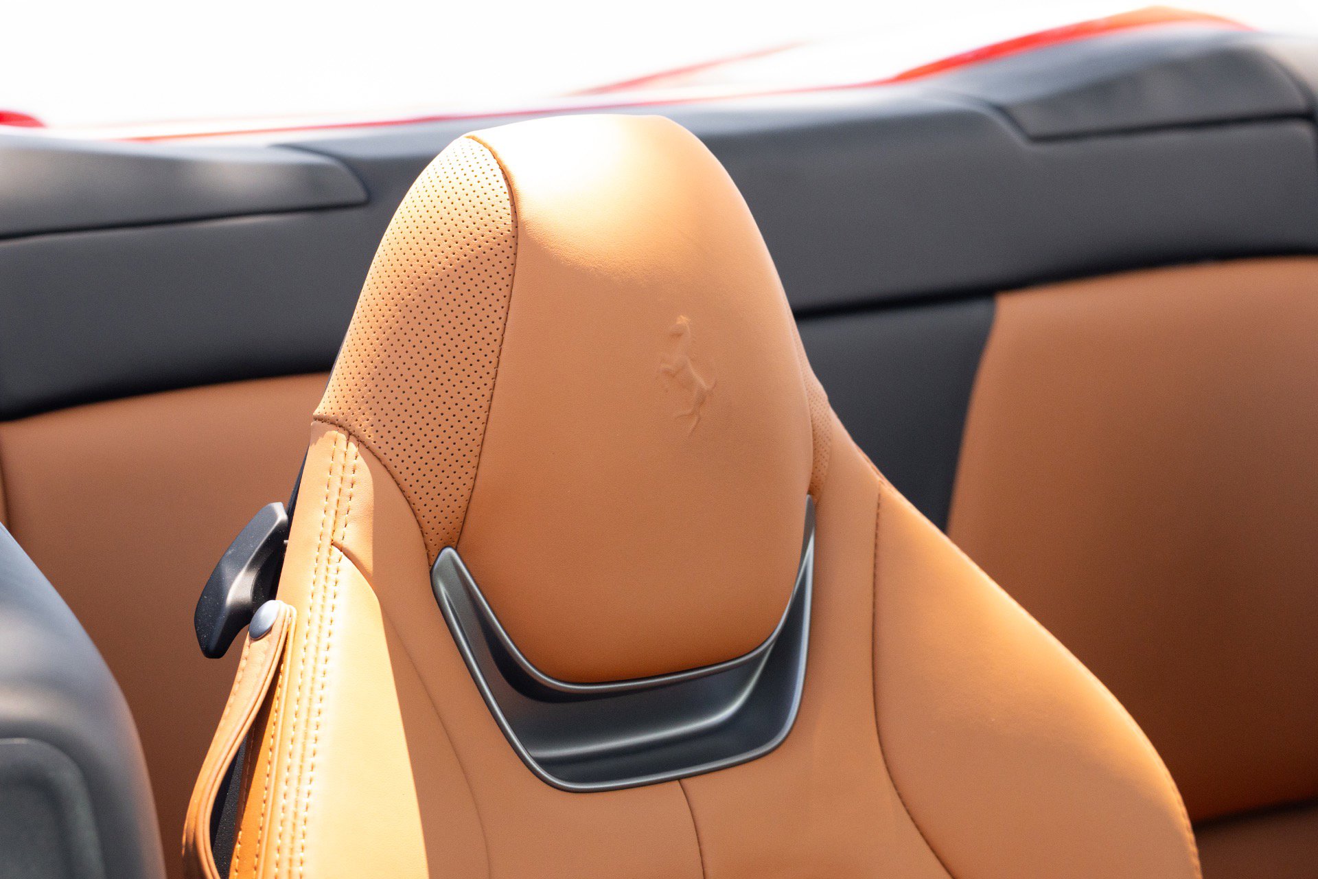 Used 2023 Ferrari Portofino M RWD image 8