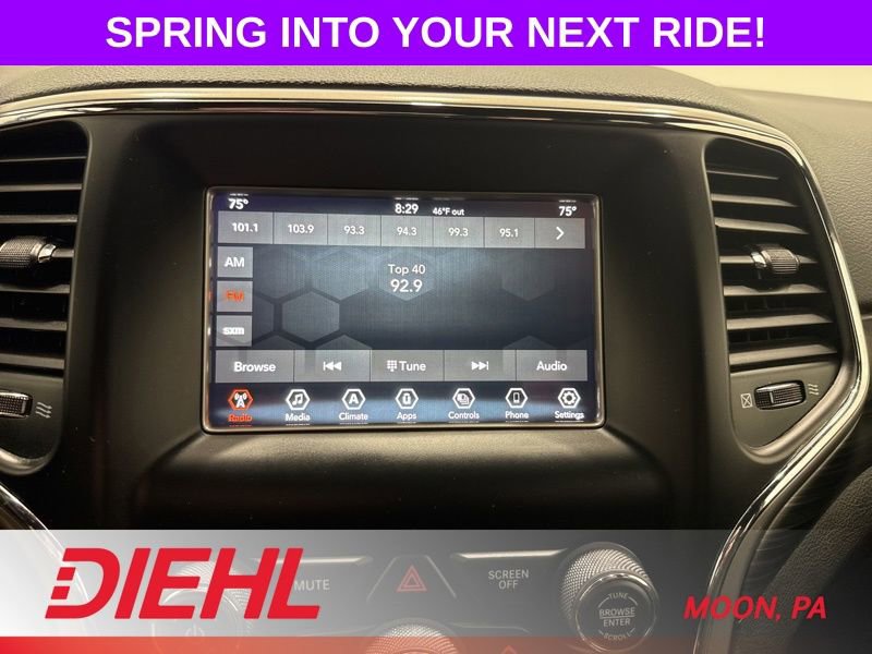 Used 2021 Jeep Grand Cherokee Laredo AWD/4WD image 30