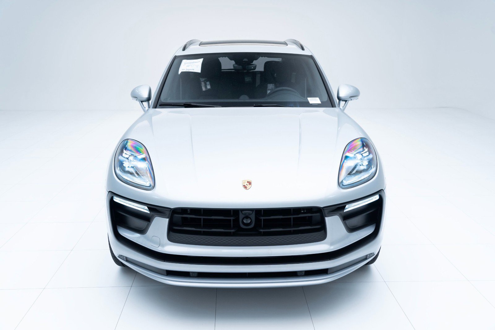 New 2025 Porsche Macan image 6