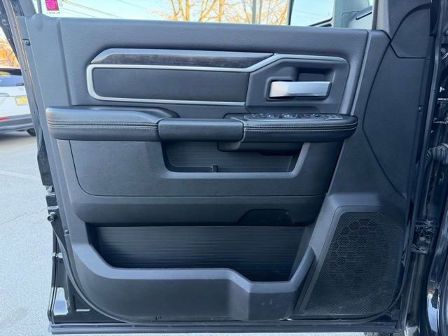 Used 2024 RAM 3500 Big Horn image 15