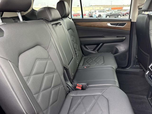 Certified 2025 Volkswagen Atlas SE image 18