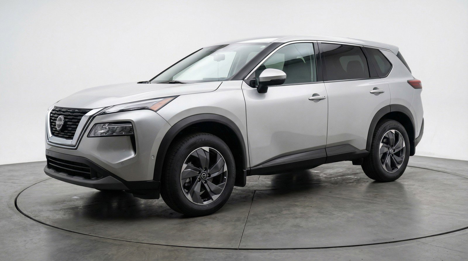 Used 2025 Nissan Rogue SV image 3