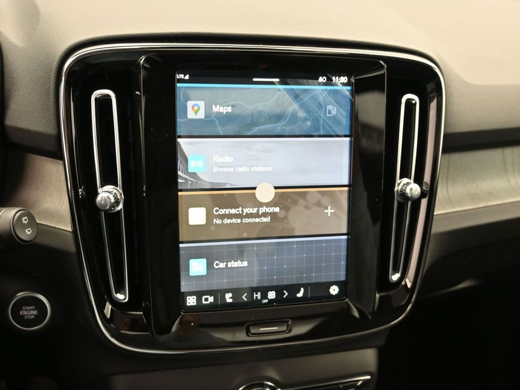 New 2025 Volvo XC40 B5 Core w/ Climate Package AWD/4WD image 12