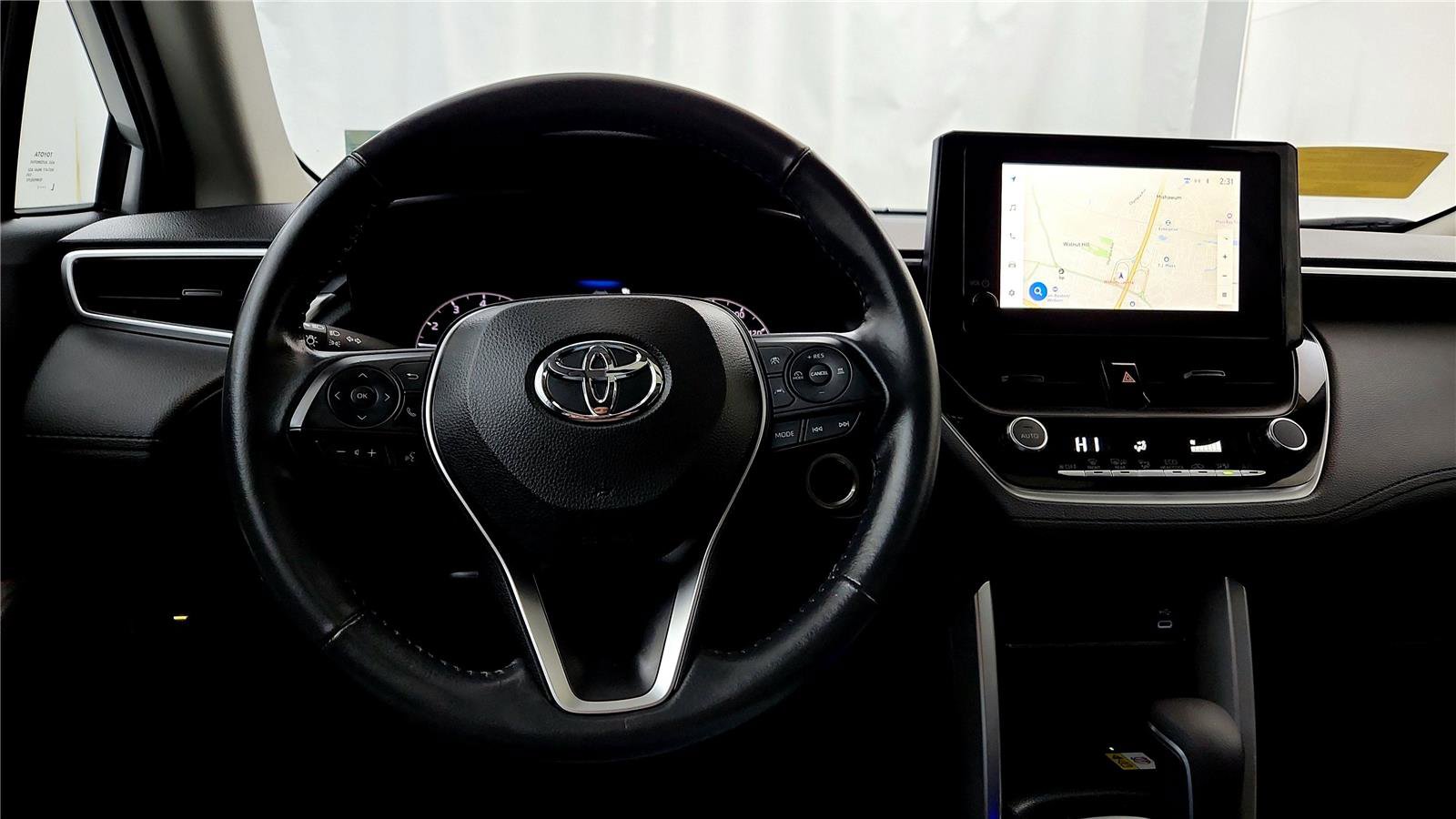 Certified 2023 Toyota Corolla Cross LE w/ Moonroof Package image 28