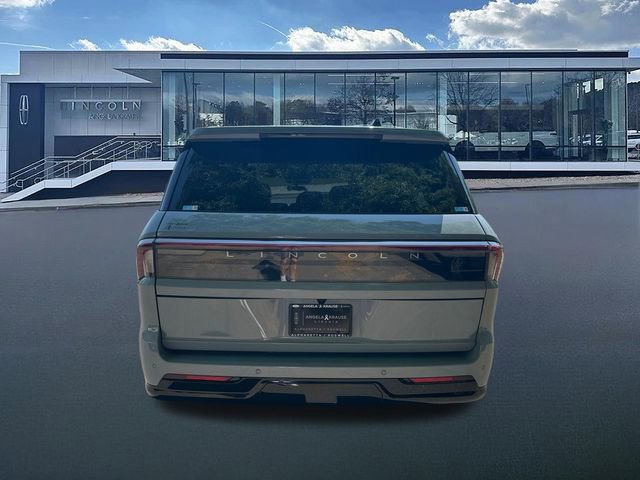 New 2026 Lincoln Navigator L Reserve AWD/4WD image 7
