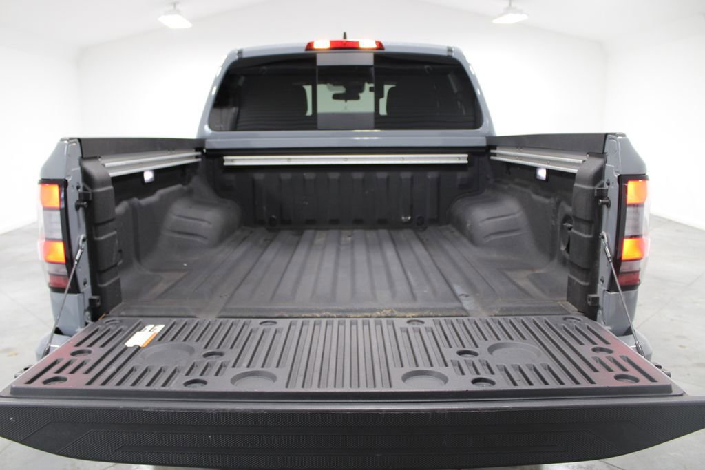 Used 2024 Nissan Frontier PRO-4X w/ Pro Convenience Package image 17