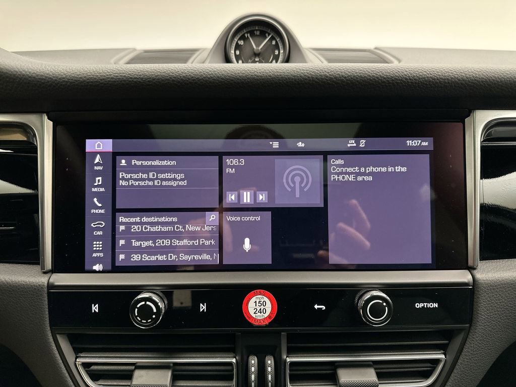 Used 2024 Porsche Macan image 14